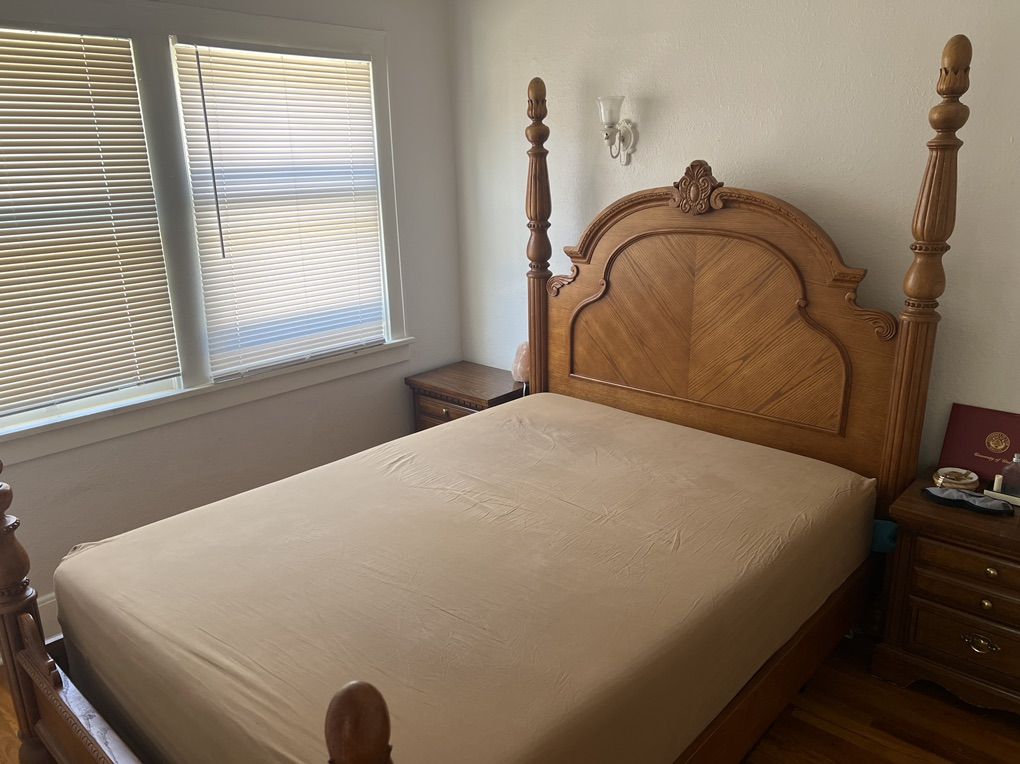 Beautiful Four Poster Queen Bedframe