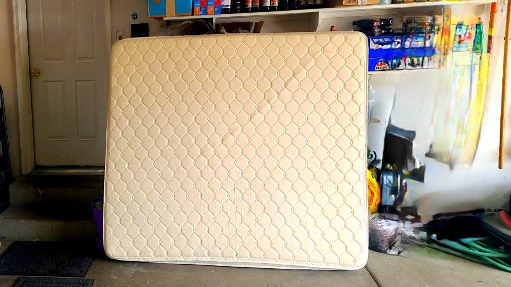 Pillow Top Queen 60x74.5