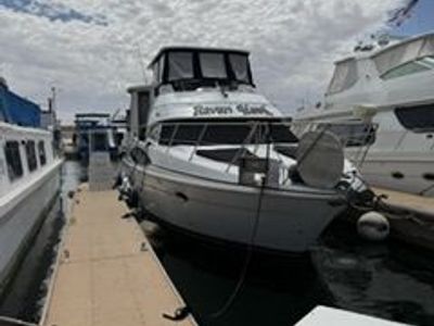 2003 Carver 444 Motor Yacht - Luxury, Comfort and Performance