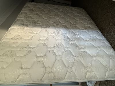 Sealy King Size Posturepedic mattress Mira Loma 12