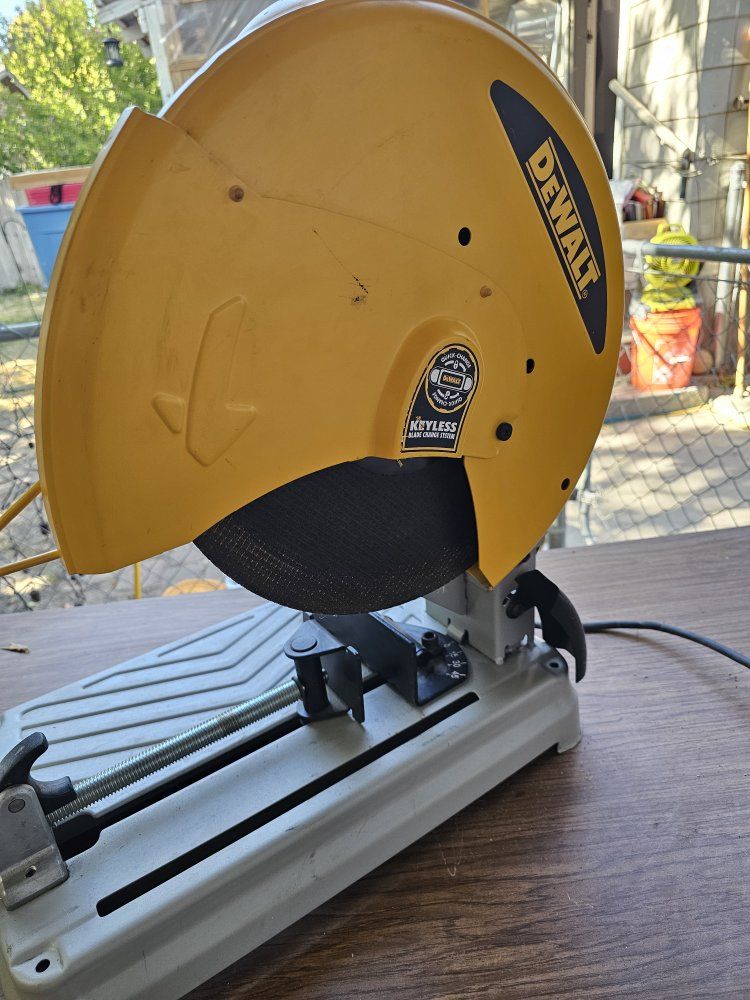 DeWalt D28715 14-inch Abrasive Chop Saw - Keyless Blade Change, 5.3HP Motor