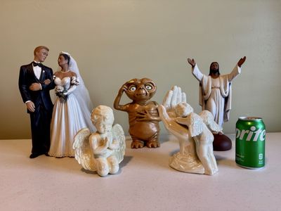 Lot of 5 Vintage Ceramics : Angels . Jesus . Wedding Centerpiece . ET