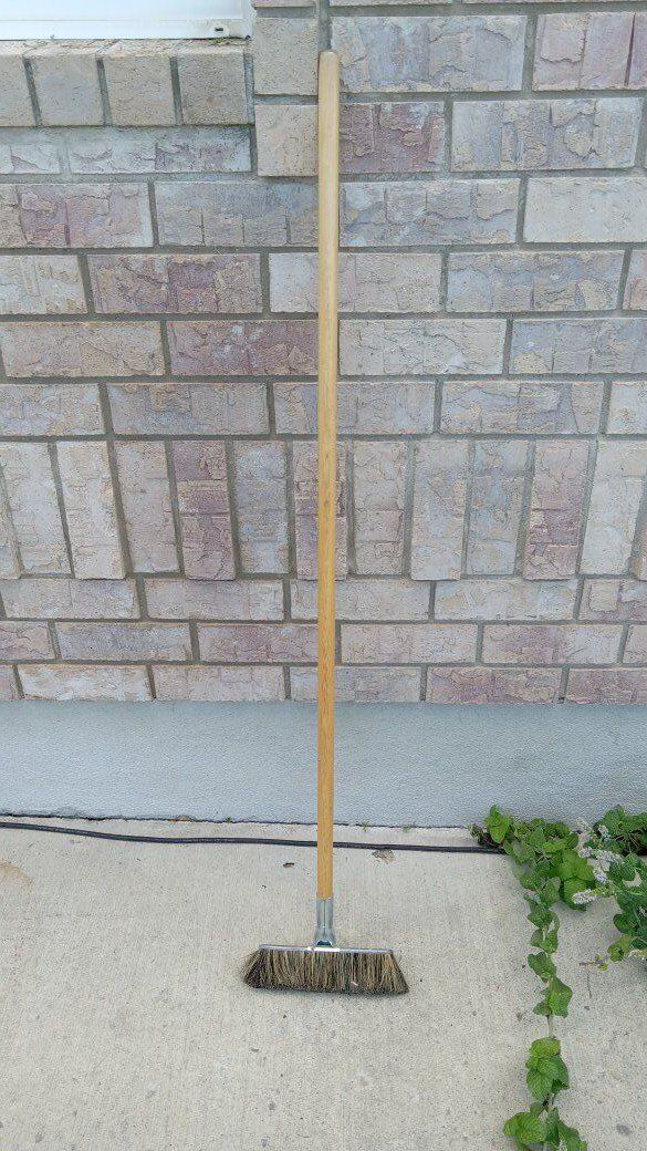 Fuller Horse Hair Broom Soft & Delicate Tight Spaces