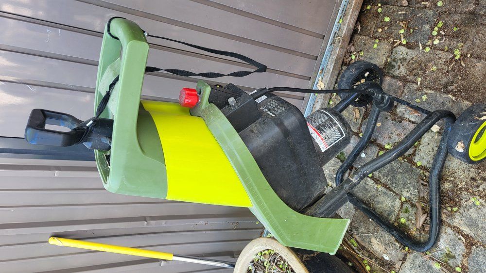 SunJoe Wood Chipper 14-amp