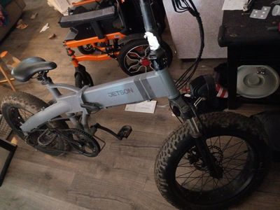 Jetson Folding Electric Bike Gray Fat Tire