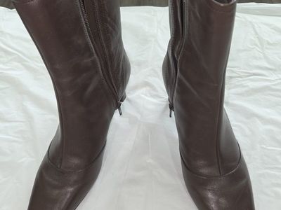 Easy Spirit Brown Leather Kitten Heel Ankle Boots Women's Size 8.5M