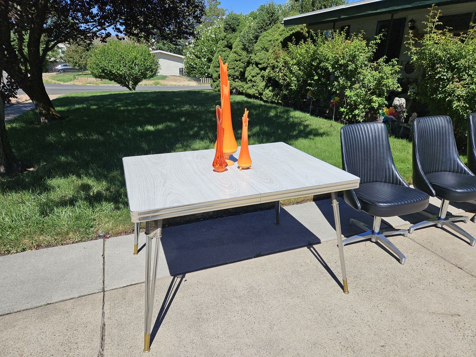 Main image 8