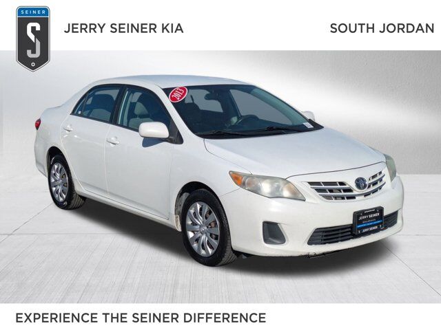 2013 TOYOTA COROLLA LE