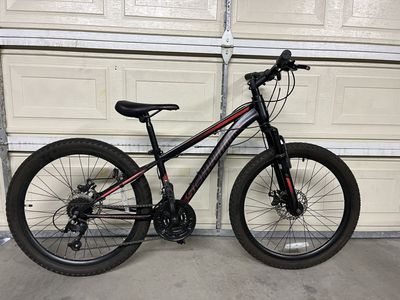 Schwinn Sidewinder 24” Kids Mountain Bike – Good Condition