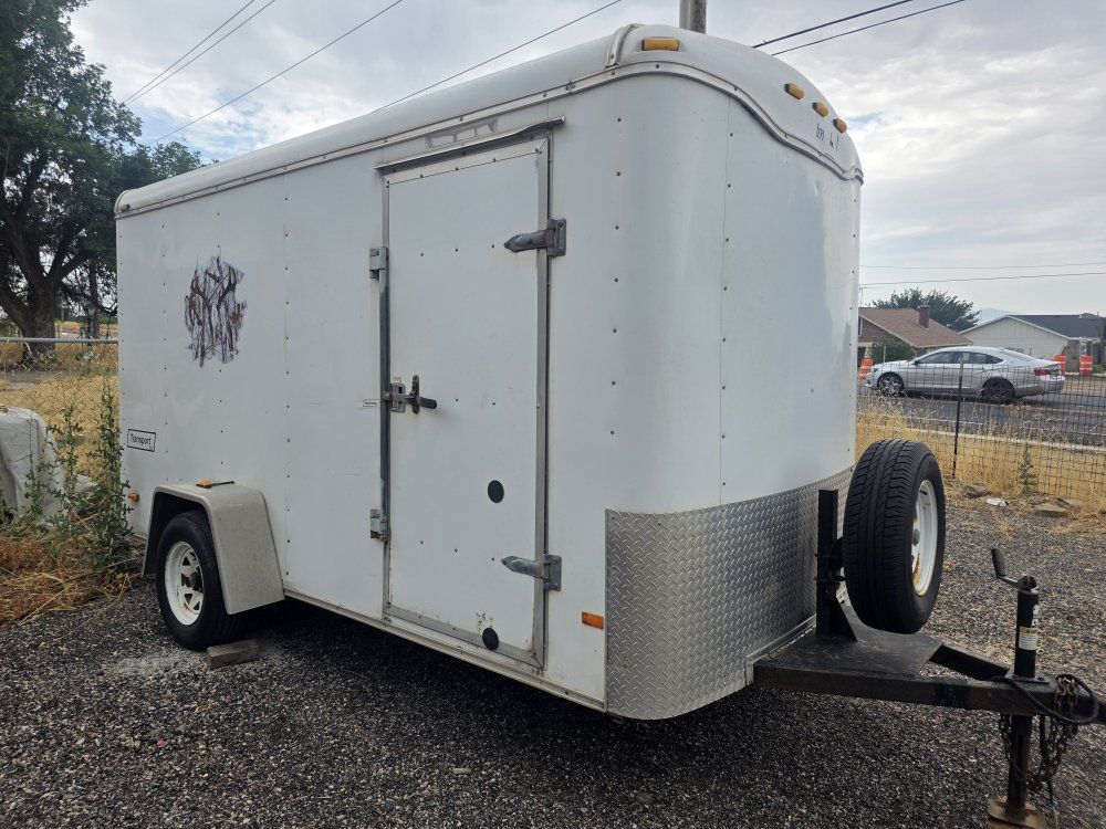 2005 Haulmark 6X12 Enclosed Trailer