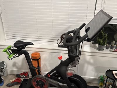 Peloton Bike (2020) – Excellent Condition, Lightly Used