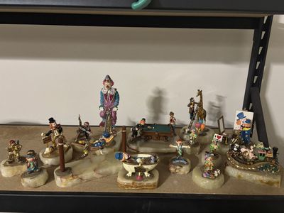 Ron Lee —Vintage Clown Figurines Collection - Various Poses & Scenes, Detailed & Hand-Painted