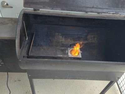 Traeger Wood Pellet Grill and Smoker with Digital Controller. 175 OBO
