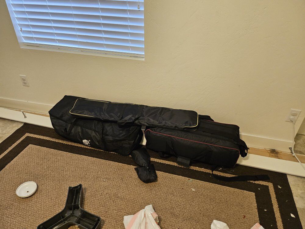 home photo studio lighting, strobes, etc