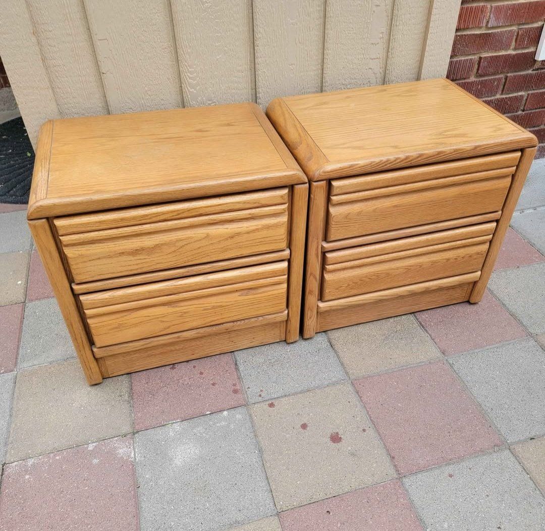 2 Drawer Nightstand Set