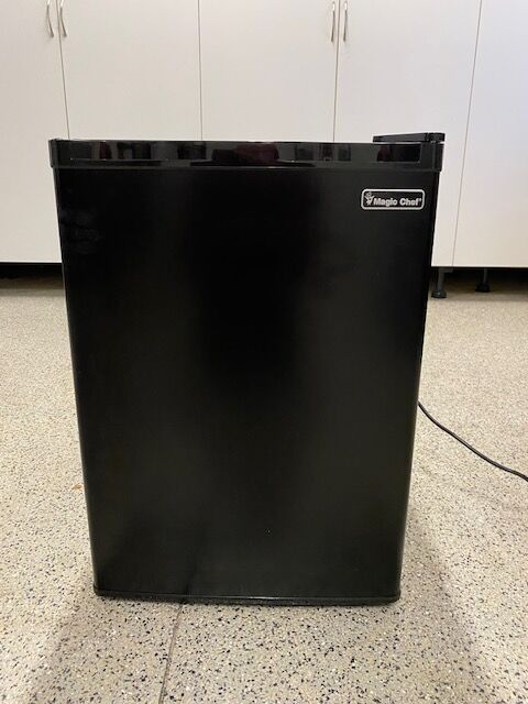 Magic Chef Mini Refrigerator