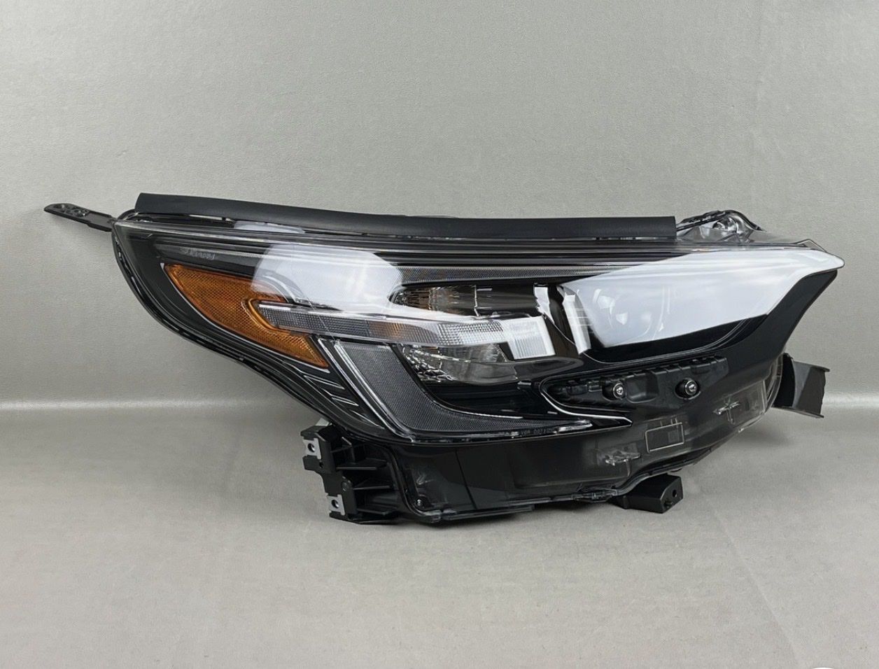 Subaru Legacy Outback Headlight