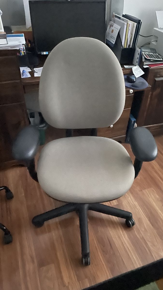 Utility/desk chair