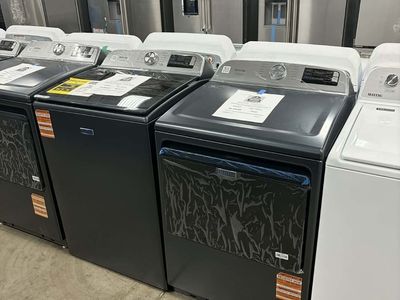 NEW MAYTAG PET PRO TOP LOAD WASHER & ELECTRIC DRYER SET