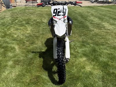 Yamaha YZ450F Dirt Bike