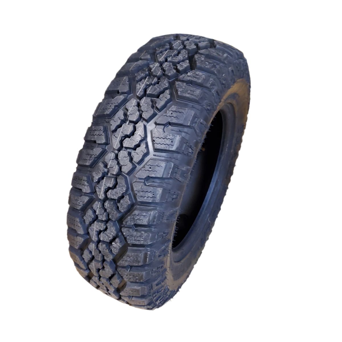 4 KANATI TRAIL HOG A/T-4 BSW LT 265 70 18 124/121Q 10PLY ALL TERRAIN TIRE LTH1826570E