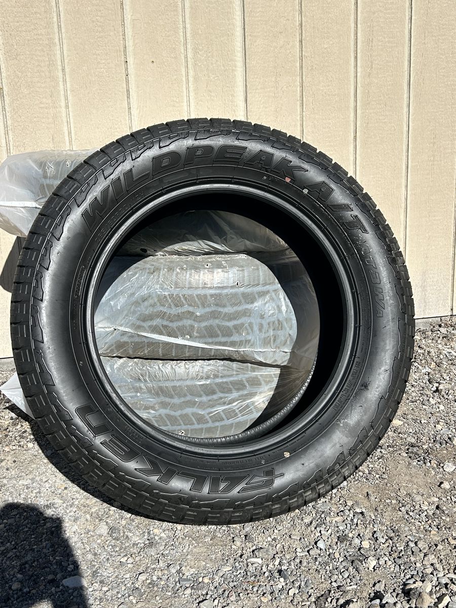 Falken Wildpeak A/T 3WA 265/60R20 112H