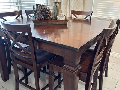 Dining Table With 8 Chairs And Console