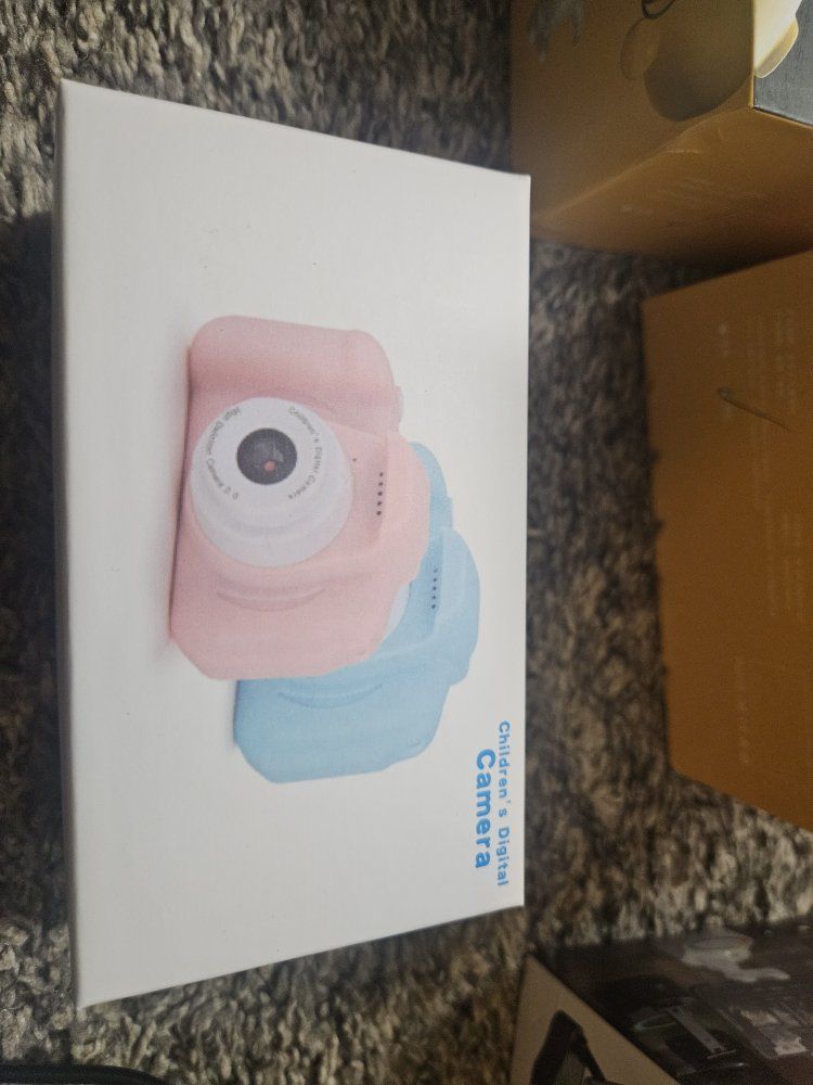 Kids Digital Camera with Video Capture, Rechargeable Battery, Expandable Memory - New in Box