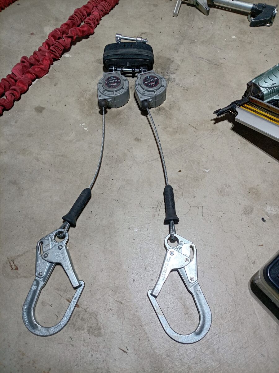 Duratech Falltech 9' twin safety retractable cables.