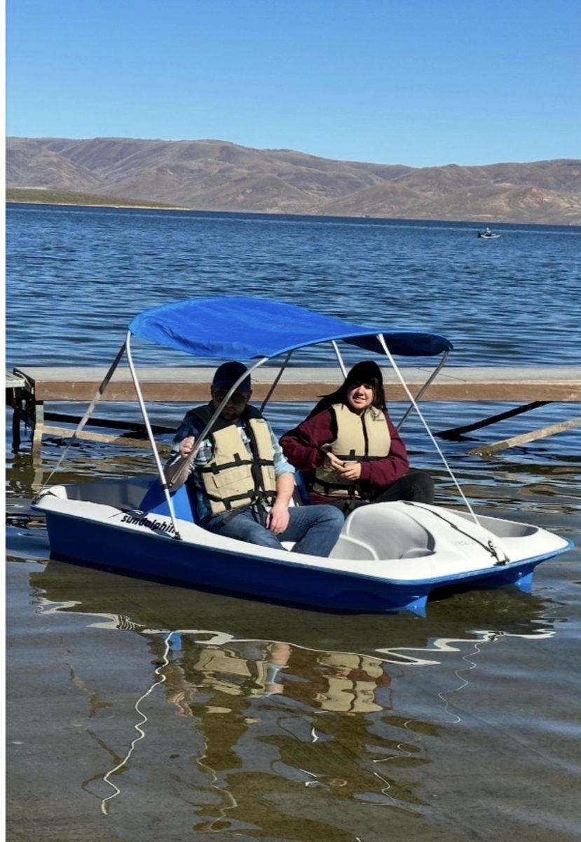 Sun Dolphin 4-Person Pedal Boat with Canopy and Trailer - Great for Lakes & Ponds, fishing. Will sell separately.
