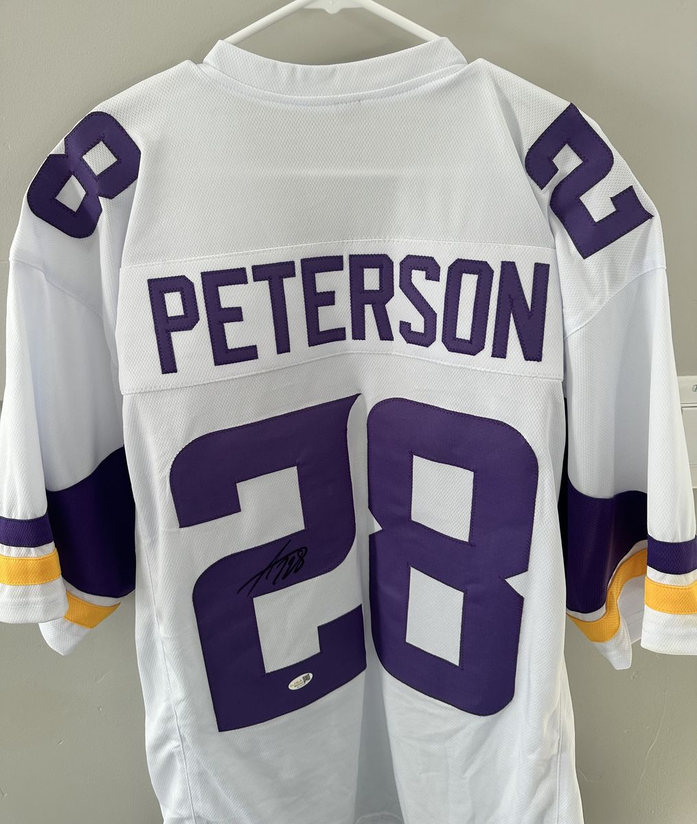 Signed Adrian Peterson #28 Vikings Jersey – JSA Witnessed