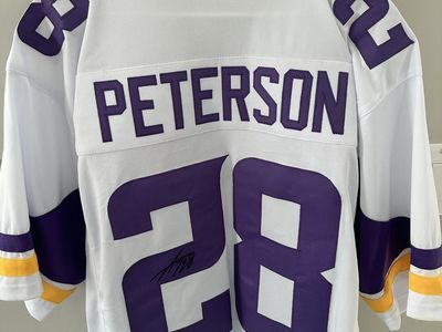 Signed Adrian Peterson #28 Vikings Jersey – JSA Witnessed
