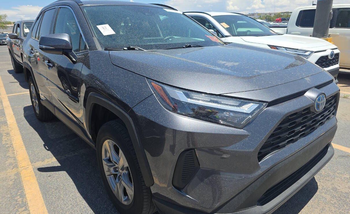 2024 Toyota RAV4 LE