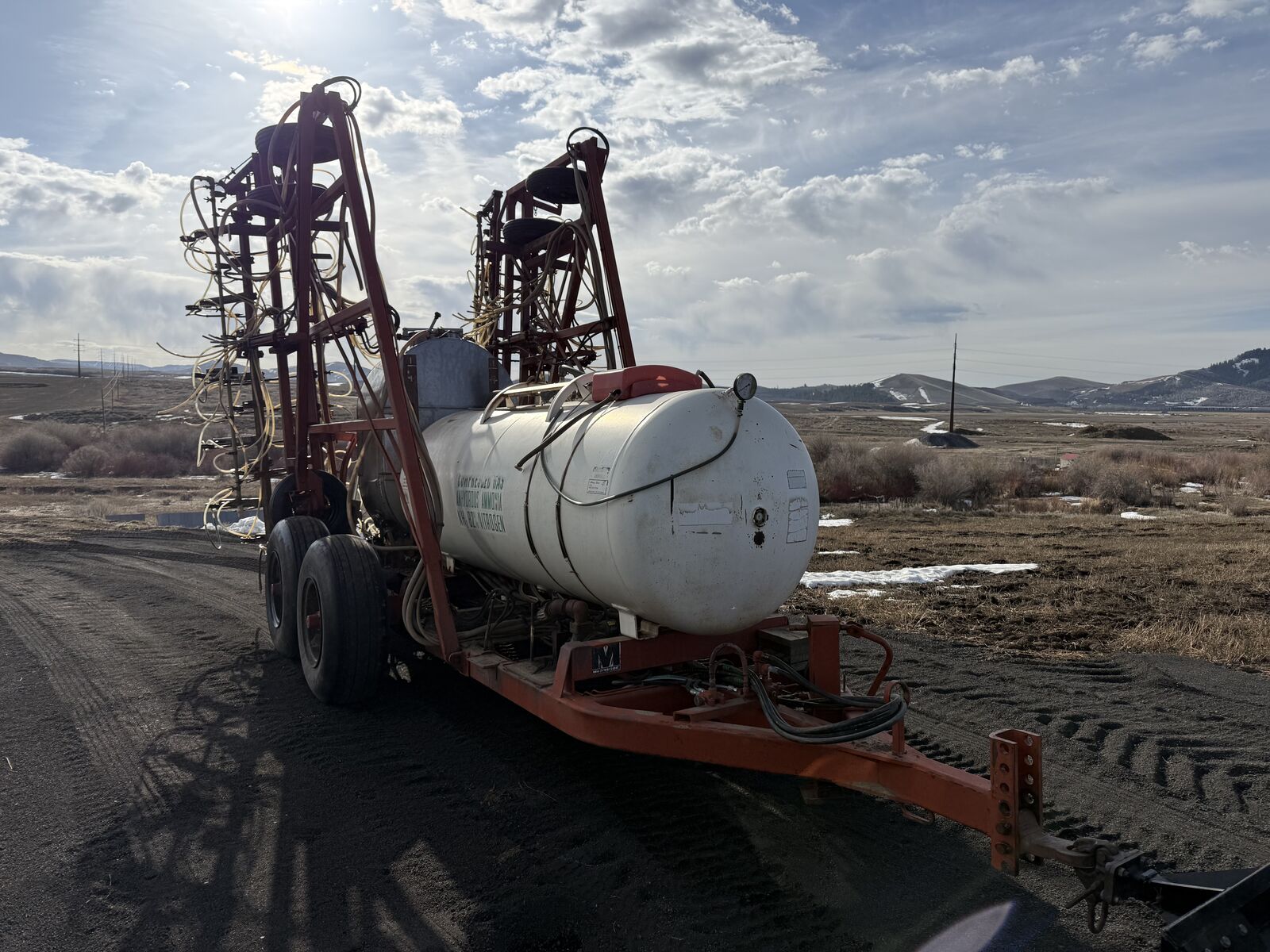 McGregor Anhydrous and Liquid fertilizer shank applicator