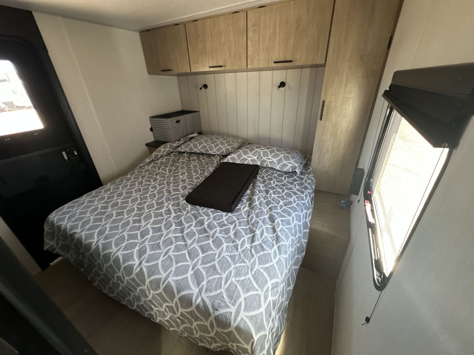 Main image 11