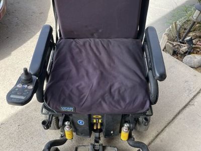 Pride Quantum 614 Power Wheelchair Rehab Scooter