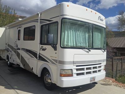 2001 Fleetwood flair 31ft V10 $13,000 o.b.o