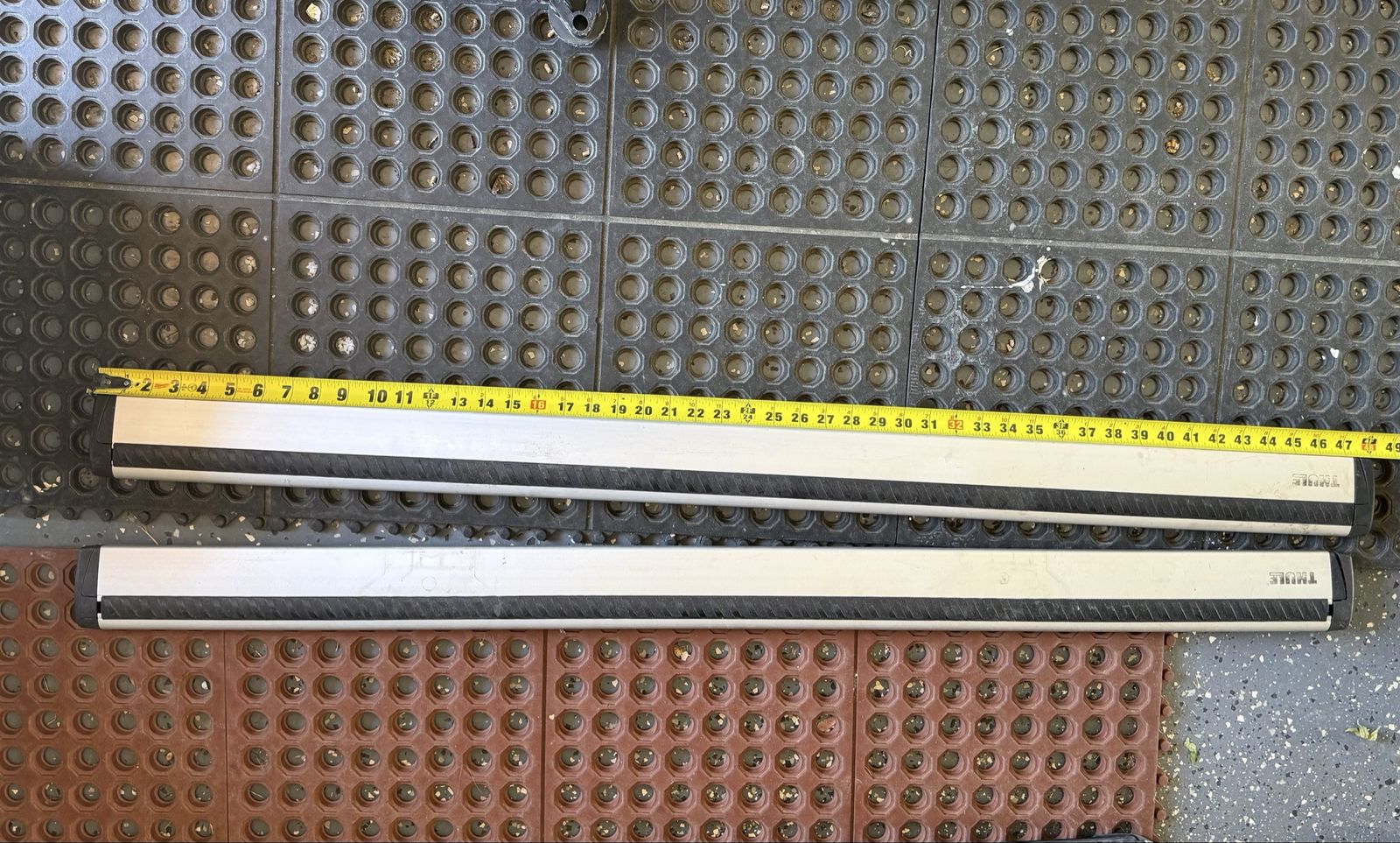 Thule 48” cross bars