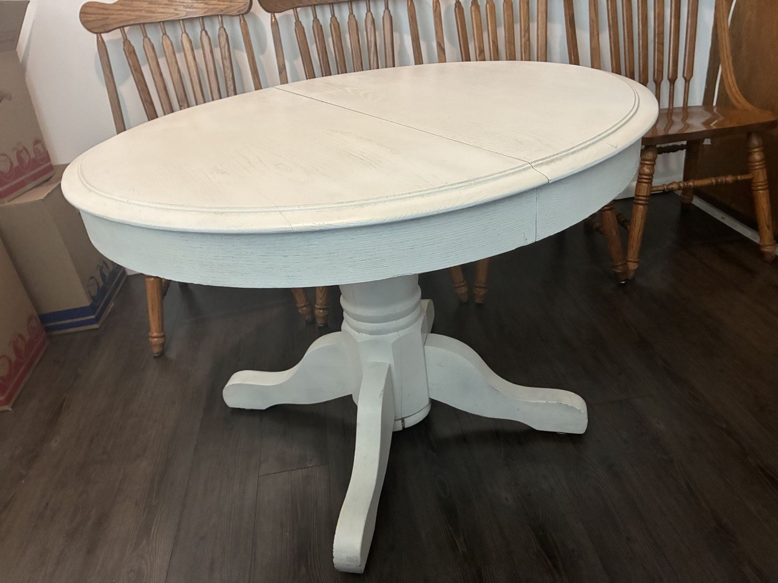 White Dinning Table