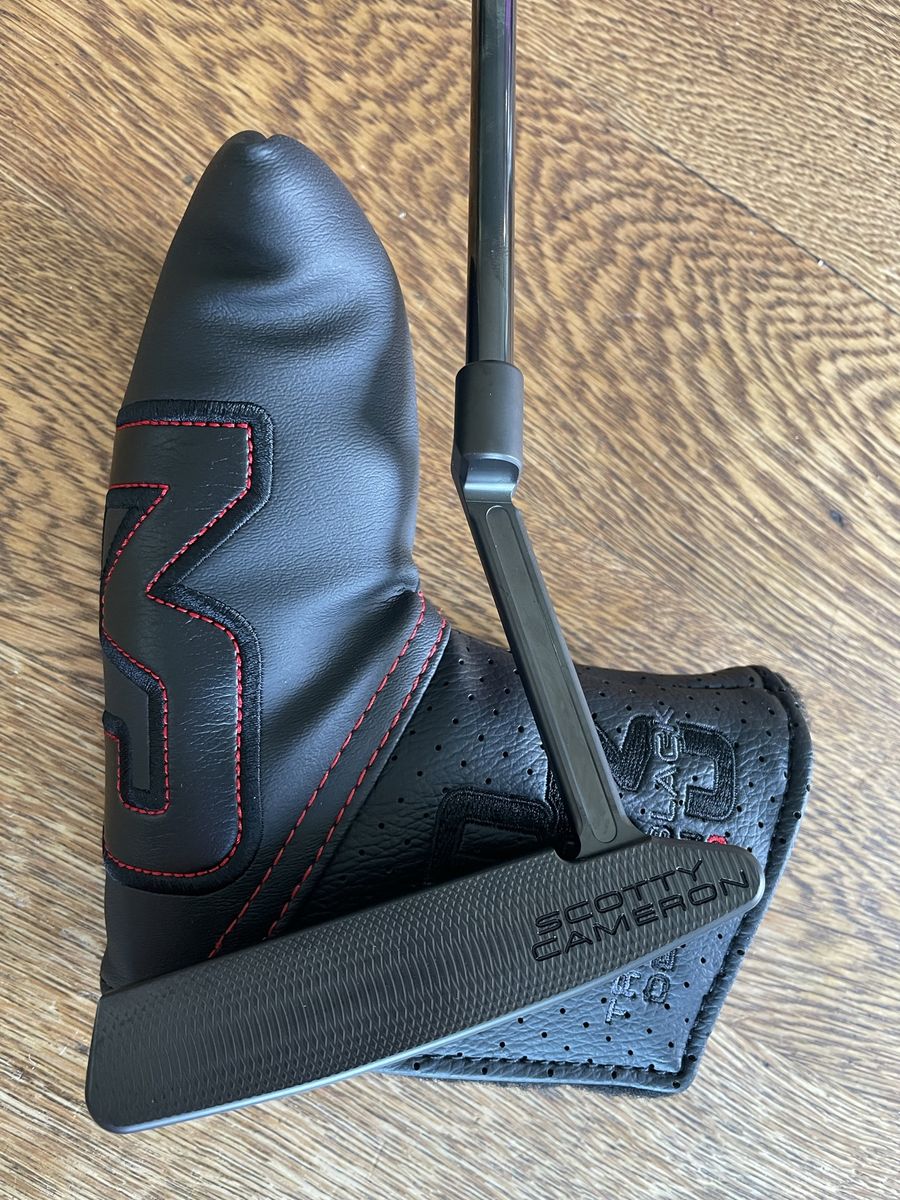 NEW Scotty Cameron Triple Black Design LTD Newport 2 LONGNECK Putter with Headcovexr