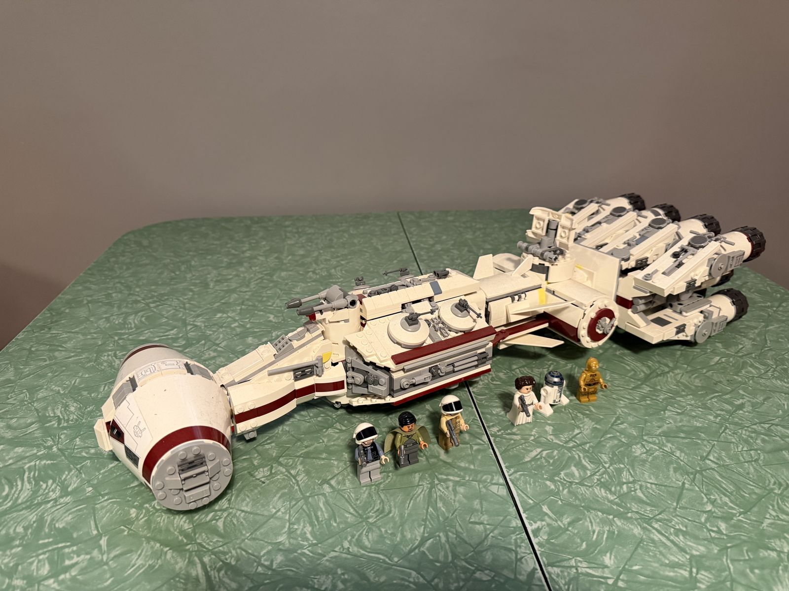 Main image 3