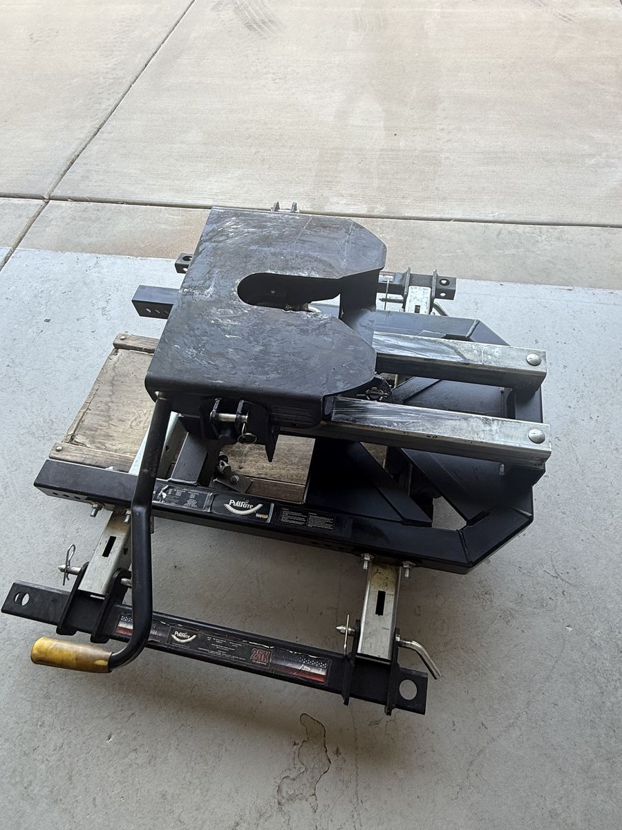 PullRite Super Glide Ram Puck 5th wheel hitch