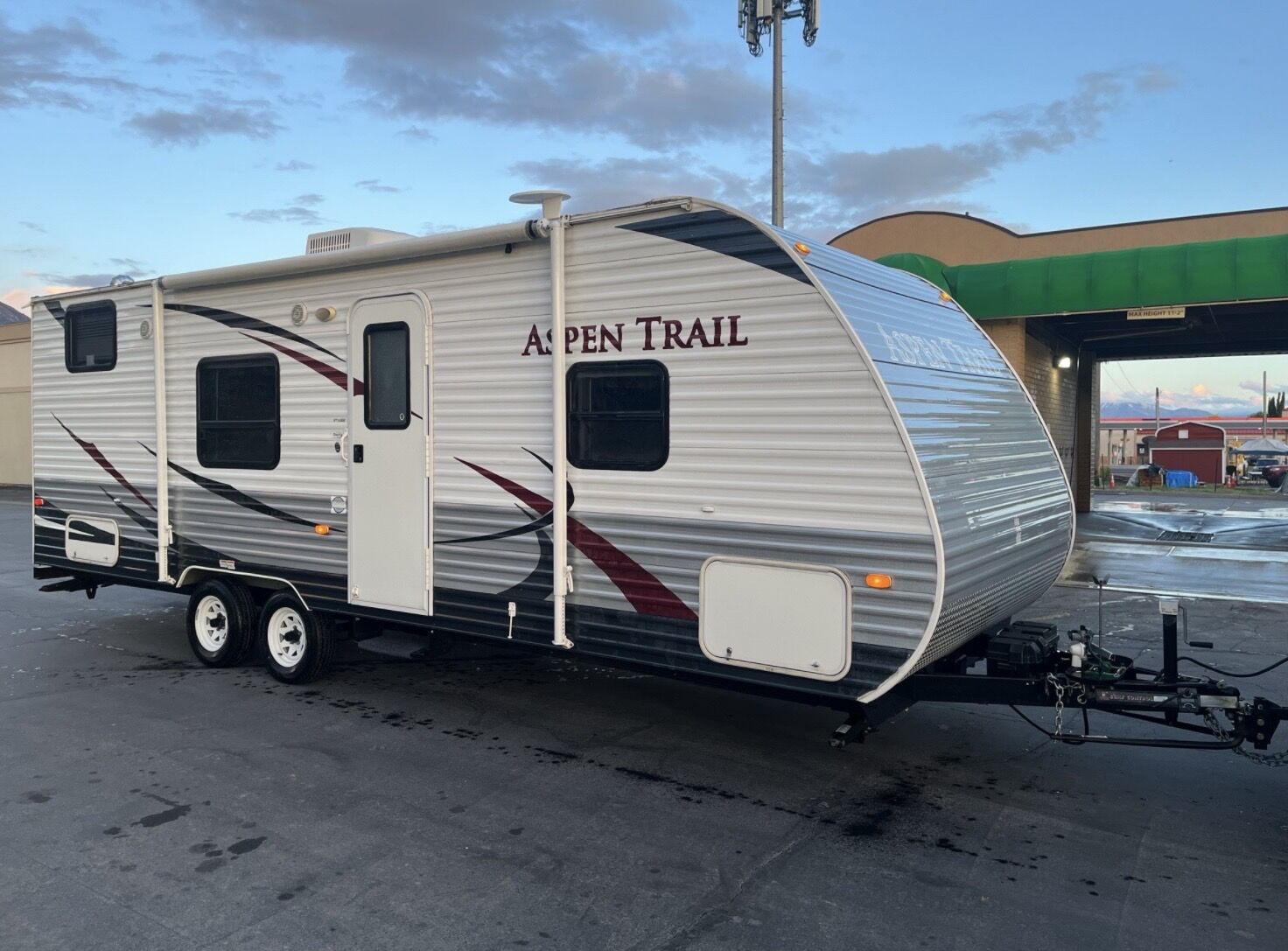 2011 Dutchmen Aspen Trail 28 foot Camper