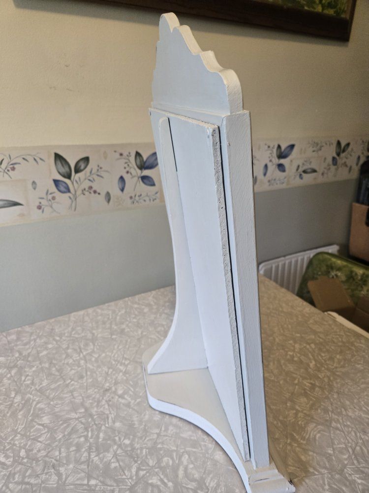 Main image 6