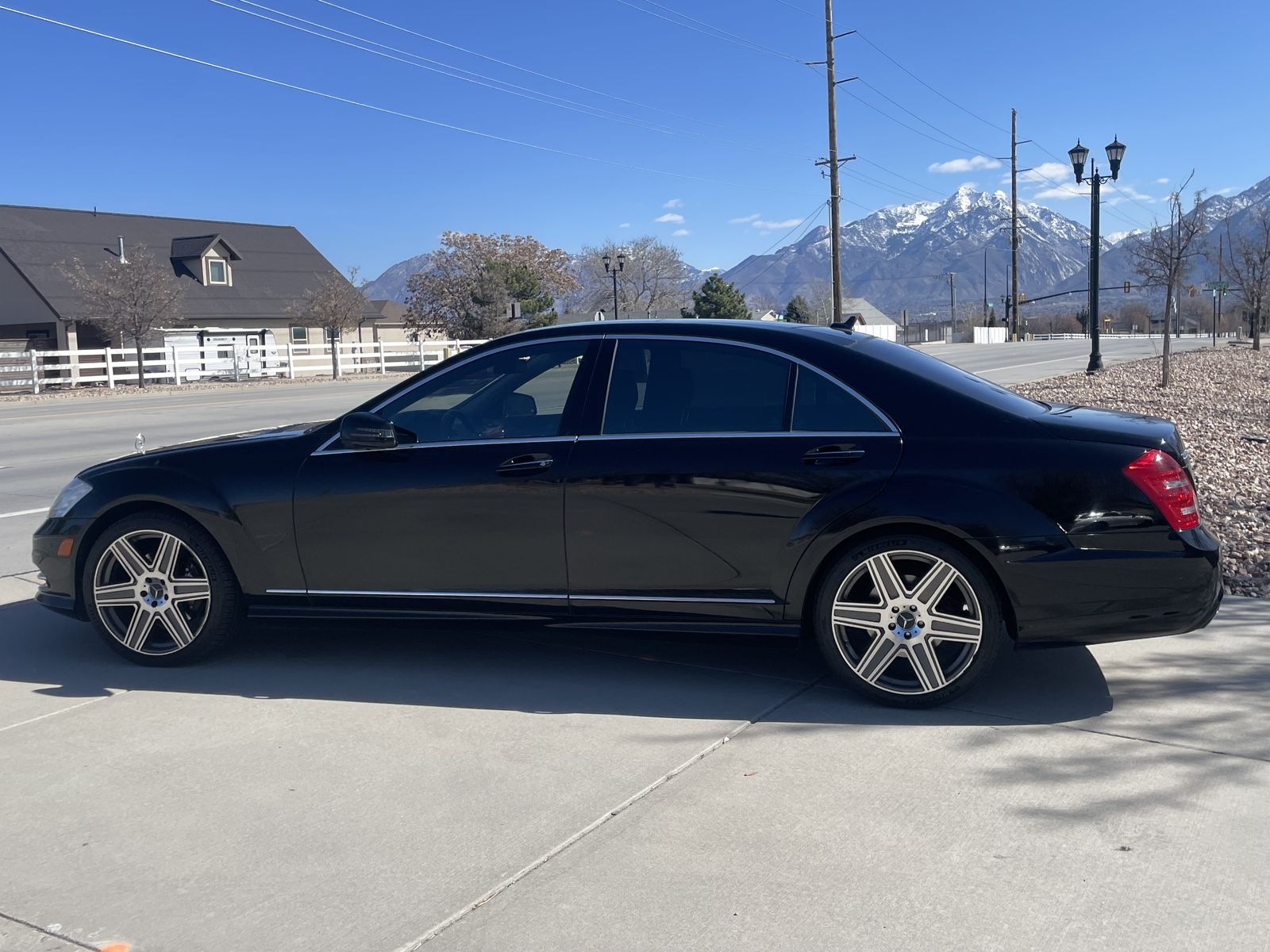 2010 Mercedes-Benz S-Class S 550 4MATIC