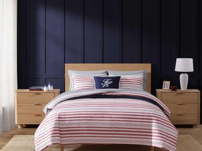 Tommy Hilfiger - Queen Duvet Cover Set, Reversible Cotton Bedding with a Naturally Soft Feel, Classic Americana, 3 Piece Bed Set