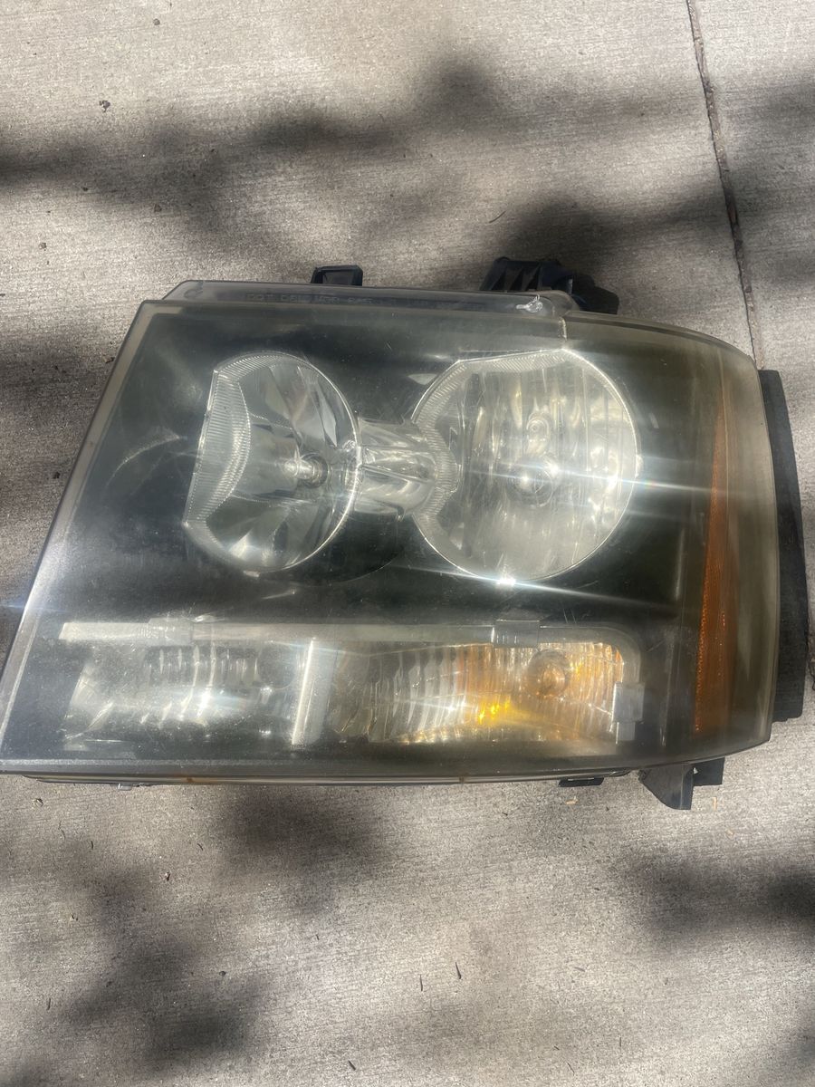 07 Tahoe Headlights