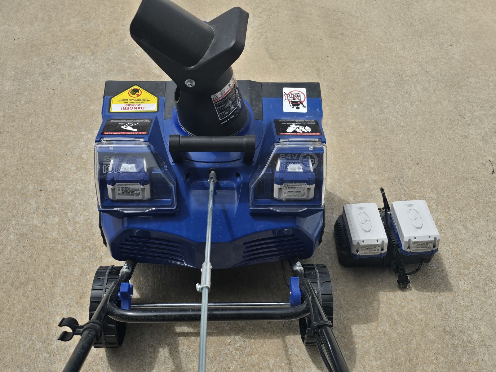 Electric Snow Shovel – Lightweight & Easy to Use (Great Condition)