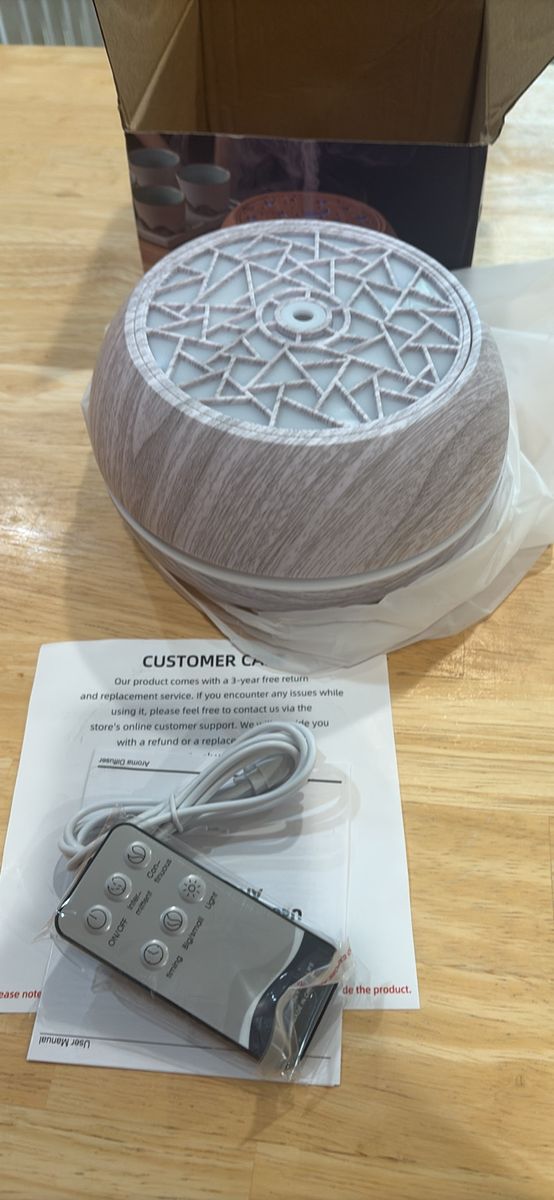 Aroma Diffuser Life of Leisure Essential Oil Diffuser with Remote Control - New in Box