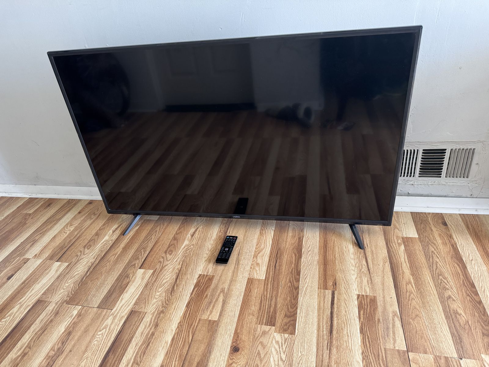 VIZIO SMART TV 55 INCHES